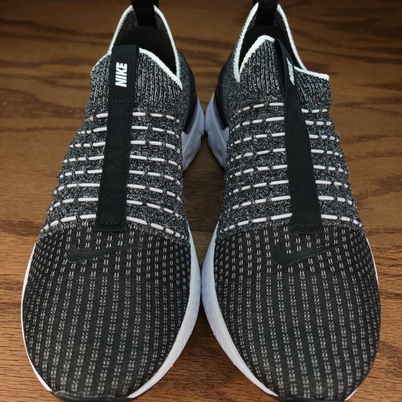 Nike React Phantom Run Flyknit 2 "Oreo" Black/White CJ0280-002 Women's 8.5 - Picture 3 of 8